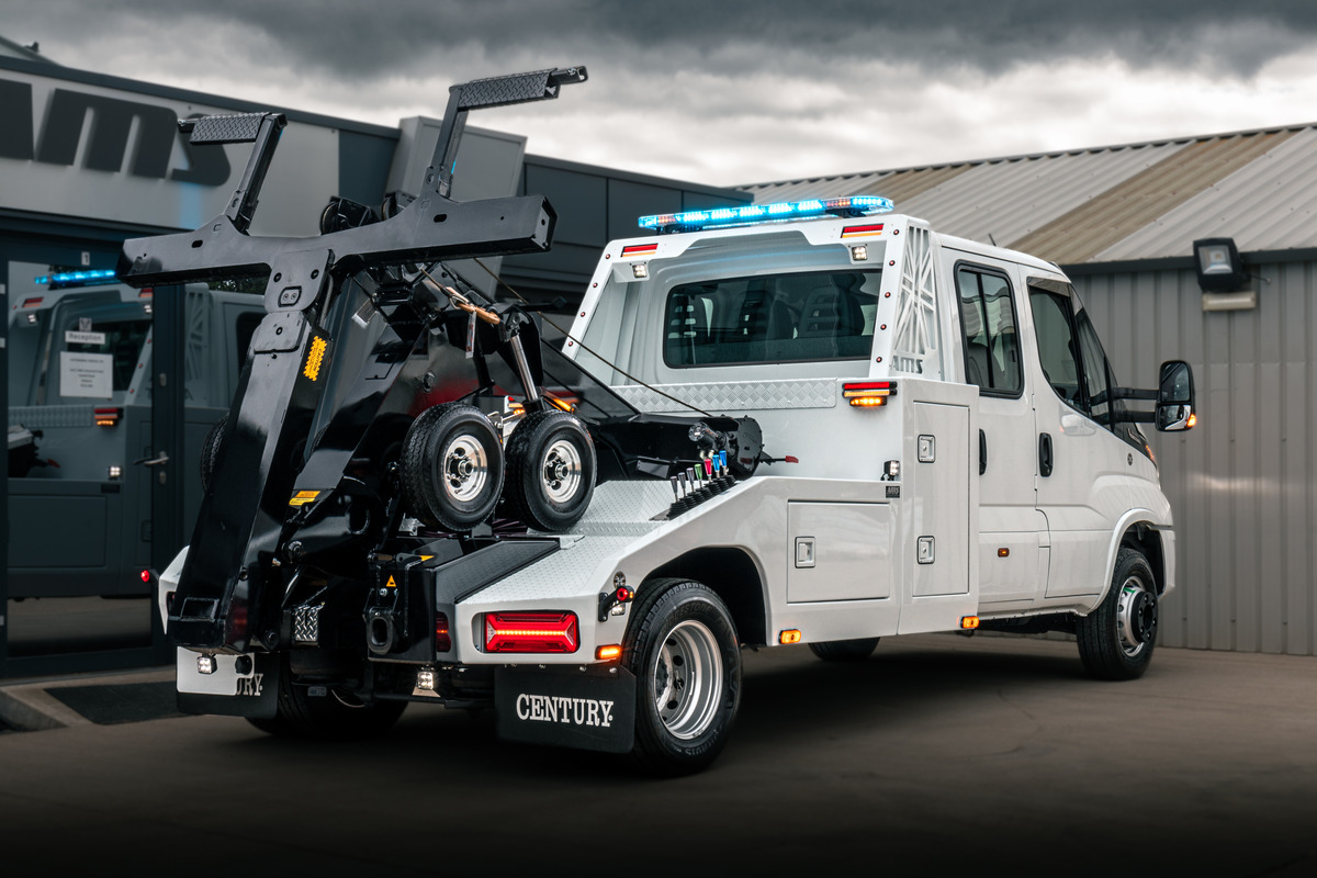 IVECO Daily Flexes its Muscles with AMS Recovery Trucks